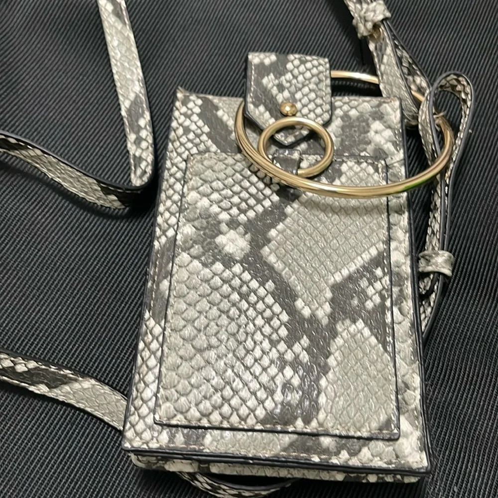 Cell Phone Purse from Who What Wear Brand. Faux Snakeskin Leather. Crossbody.
